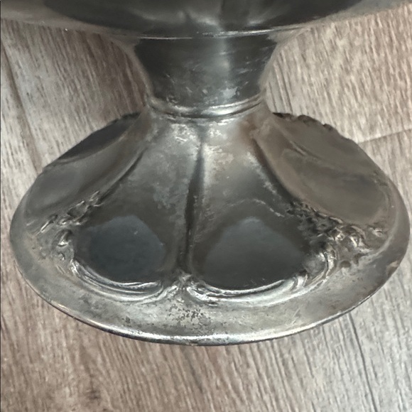 Beautiful antique silver plate floral kitchen bowl/fruit bowl - Picture 6 of 12